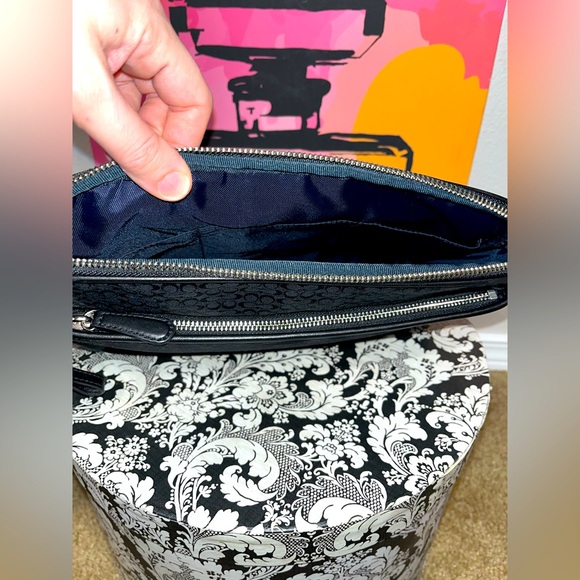 Coach Black Signature C Large Cosmetic Case Toiletry Travel Bag Unisex F05094 - Picture 7 of 10